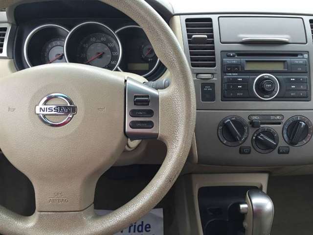 2009 Nissan Versa 1.8 S 4dr Sedan 4A